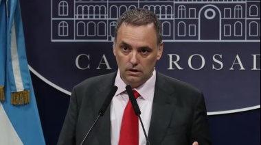 Adorni gastó de manera desesperada: liquidó USD 133 millones en un año