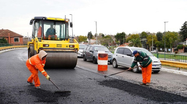 La Plata: una nueva etapa de bacheo y asfalto en barrios clave de la zona Norte