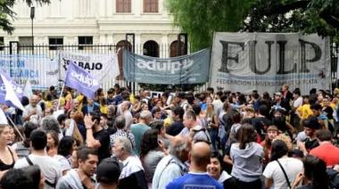 A 300 días de la Ley de Financiamiento Universitario, habrá un banderazo frente al Rectorado de la UNLP