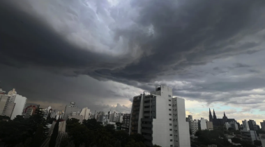 Alerta naranja por tormentas en La Plata: hasta cuándo rige y qué recomiendan
