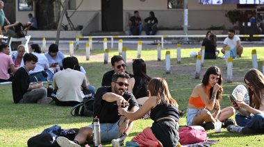 Octubre se vive a pleno en el Hipódromo de La Plata: turf, música y cerveza