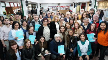 La Plata: Alak entregó equipamiento de cocina a 32 escuelas y jardines