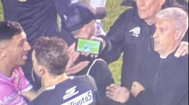 Escándalo en el Ascenso: Lamolina cobró un penal, le mostraron un celular y cambió su decisión