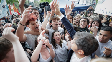 Kicillof participó de la 5° Marcha Federal Universitaria: “Milei va a contramano de lo que pasa en el mundo, es un idiota”