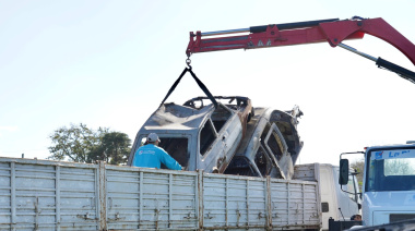 La Plata retiró autos abandonados en Altos de San Lorenzo, Romero, Los Hornos y Tolosa