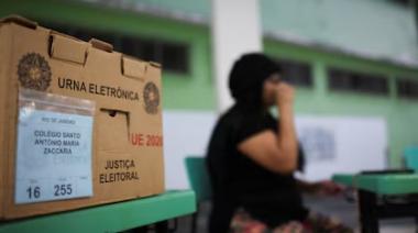 Brasil cerró las urnas y comenzó el recuento en el balotaje entre Lula y Flávio Bolsonaro