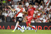 River ofertó por Román Vega: la cifra que puso sobre la mesa y la respuesta de Argentinos Juniors