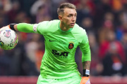 Estudiantes le saca ventaja a Peñarol y confirmaría la llegada de Muslera en las próximas horas
