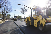 Alak avanza con el asfaltado de diagonal 74, uno de los accesos clave a La Plata