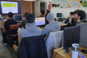 Nueva oportunidad para estudiantes de la UNLP: curso intensivo de reparación de computadoras