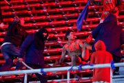 Decenas de heridos y más de 120 detenidos por el escándalo de Independiente-U de Chile: ¿Qué dijo Conmebol?
