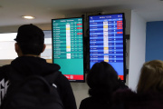 Paro de controladores aéreos en Argentina: miles de pasajeros afectados por cancelaciones y reprogramaciones de vuelos