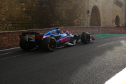 GP Azerbaiyán 2025: a qué hora y cómo ver la carrera de Colapinto en Bakú