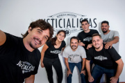 Todo es política: la marca de calzado "Justicialistas" crece en el país