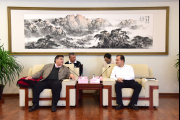 Ishii se reunió en China para firmar acuerdos con la ciudad de Dandong
