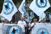 Emotivo viaje a Malvinas: veteranos platenses rinden homenaje a héroes olvidados