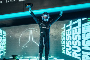 Russell ganó en Singapur y McLaren se consagró campeón de Constructores