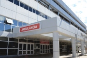 Choque en La Plata: hospitalizaron a un motociclista de 18 años tras una violenta colisión