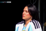 Dua Lipa dijo presente en La Bombonera para vivir el Superclásico entre Boca y River