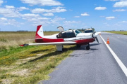 Una avioneta aterrizó de emergencia en plena ruta camino a la costa atlántica