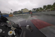 El video de un videojuego de motos que parece real y confunde a miles en redes