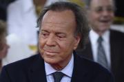Dos exempleadas acusan a Julio Iglesias de agresiones sexuales