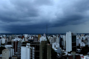 Calor en La Plata y aviso del SMN: qué puede pasar tras el lunes estable