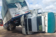 Vuelco de dos camiones en Abasto: impactante accidente en la rotonda de Ruta 36 y 520