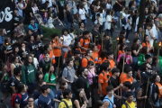 Masiva marcha de antorchas en La Plata por el financiamiento universitario