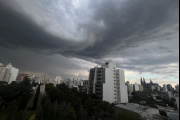 Alerta naranja en La Plata por tormentas fuertes y posibles anegamientos