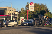 Impactante vuelco en Camino Centenario: un herido y caos en plena mañana en City Bell
