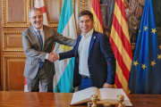 Kicillof se reunió con el alcalde de Barcelona y avanza en un acuerdo de cooperación