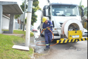 Alerta amarillo en La Plata: refuerzan la limpieza de sumideros para evitar anegamientos