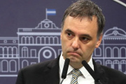 Manuel Adorni: un departamento y un terreno en La Plata, bajo la lupa judicial