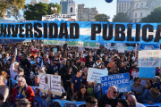 Masiva Marcha Federal Universitaria: la UNLP copó Plaza de Mayo