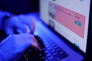 La Plata: denunció que lo extorsionaron por $9 millones por pedir una cita por internet