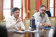 Axel Kicillof reúne a intendentes en La Plata para reclamar por el ajuste en salud