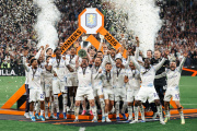 Dibu Martínez y Emiliano Buendía se consagraron campeones de Europa