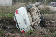 Volcó un auto en Ruta 36 y una mujer junto a sus tres hijos sobrevivieron al accidente