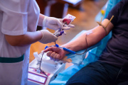 Jornada de donación de sangre y posta de salud en el Rectorado de la UNLP