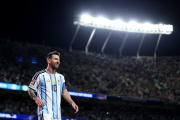 “Fueron días complicados”: Messi explicó por qué se emocionó tras su triplete ante Argelia