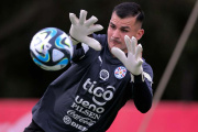 Gimnasia negocia por el arquero paraguayo Santiago Rojas, pero la operación quedó frenada