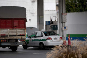 Taxistas protestarán por la falta de GNC con un corte en la bajada de la Autopista La Plata-Buenos Aires