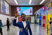El "amuleto" del Congo llegó al Mundial: el hincha que desafió el bloqueo de visas estará presente en México