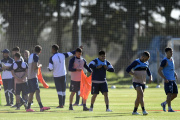 Los jugadores de Gimnasia que no viajaron a Rusia seguirán entrenándose en Estancia Chica