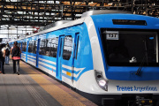 El tren Roca volvió a circular entre La Plata y Constitución pero mantiene demoras