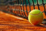 Tragedia en La Plata: un hombre de 76 años murió mientras jugaba al tenis en un club