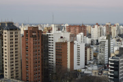 Las expensas aumentan 2,5% en julio en La Plata y el costo promedio ya supera los $110.000 mensuales