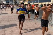 VIDEO: un marroquí cruzó a España con la camiseta de Boca y se hizo viral
