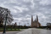 Domingo en La Plata: cielo mayormente nublado y viento del norte